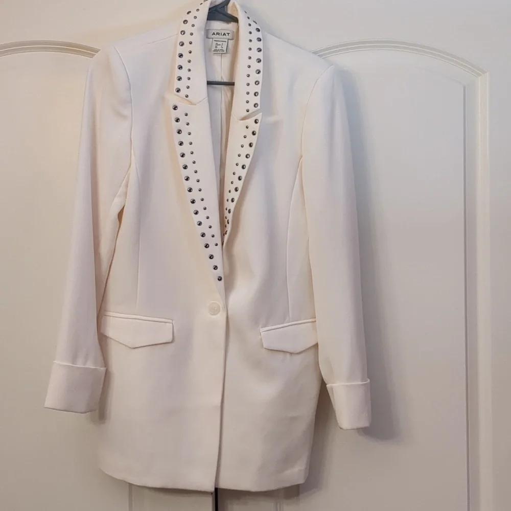 ARIAT WOMEN'S ACE STUDDED CREPE BLAZER - Picture 4 of 10